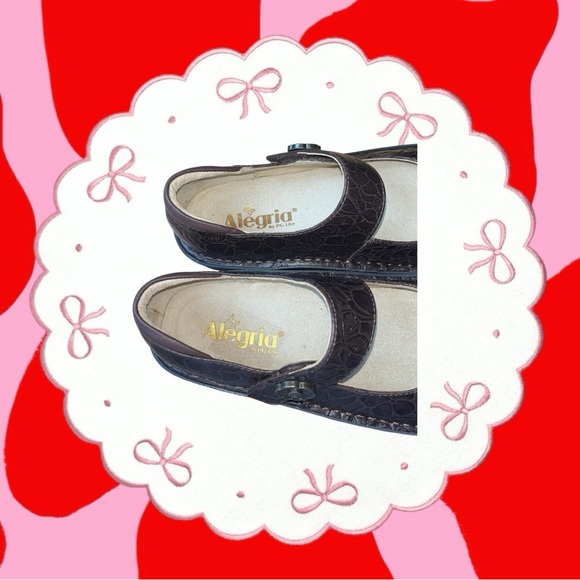 alegria brown mary janes π - Picture 4 of 10